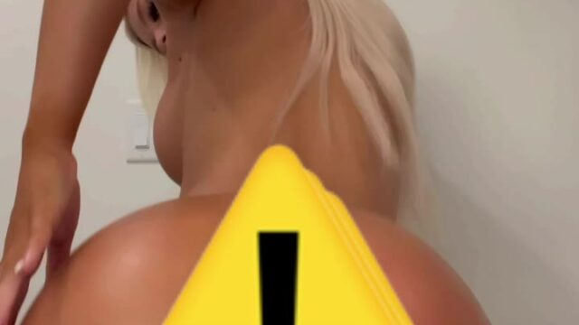 scarlettkissesxo onlyfans lesbian